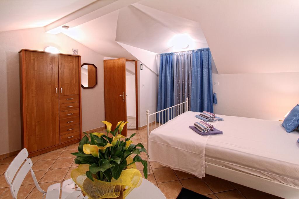 Holiday Home Marko Funtana Exterior foto